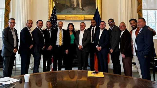 UBA se reúne con autoridades NYC para abordar desafíos que enfrentan las bodegas y comercios locales-1