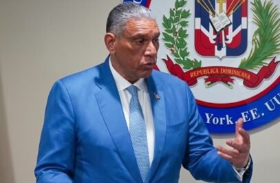 Organizaciones comunitarias Alto Manhattan esperan consulado auxilie familias afectadas por incendio