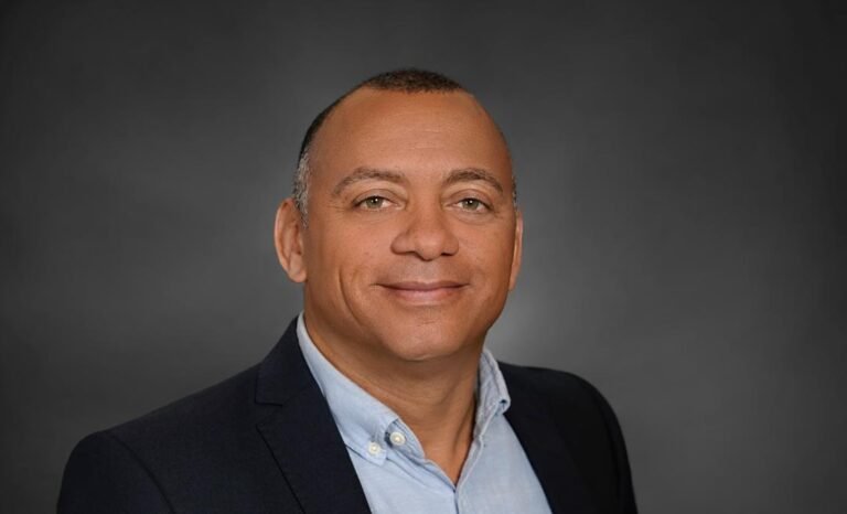 iskander santana