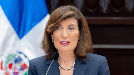 Dominicanos en NY se beneficiarían de medidas aprobada por gobernadora para proteger inmigrantes de ICE