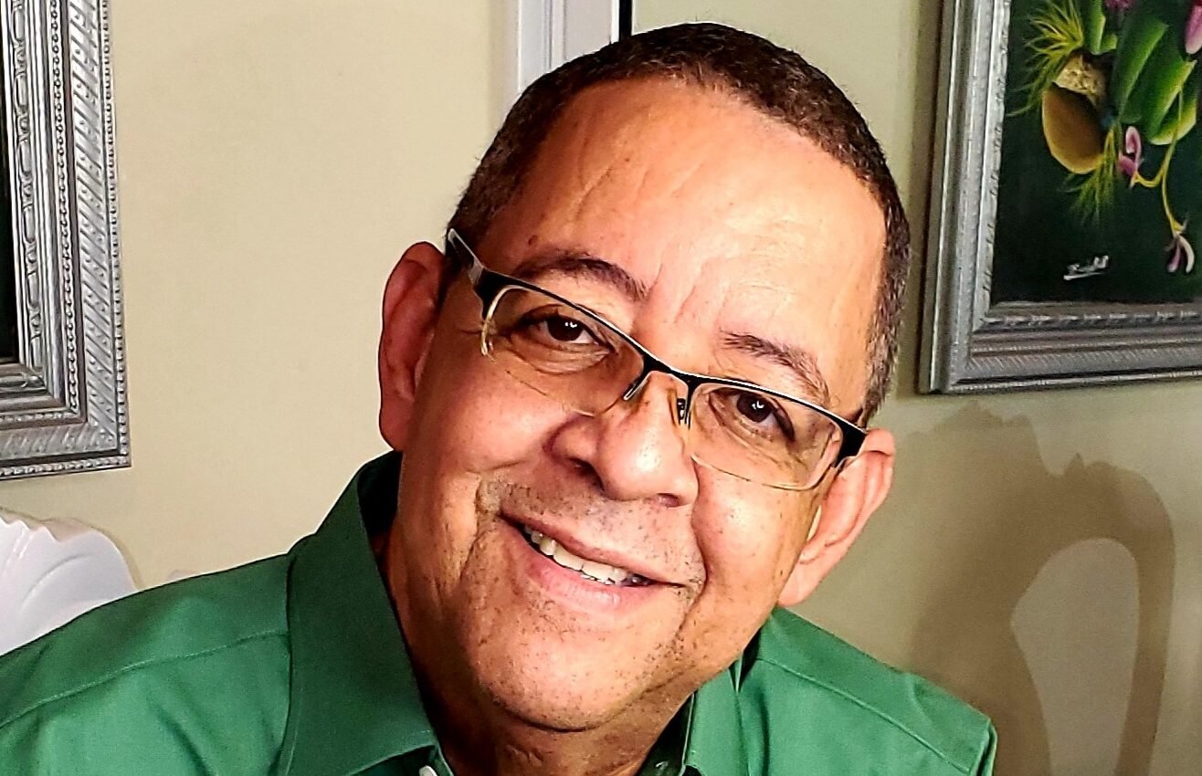 Lic. David R. Lorenzo