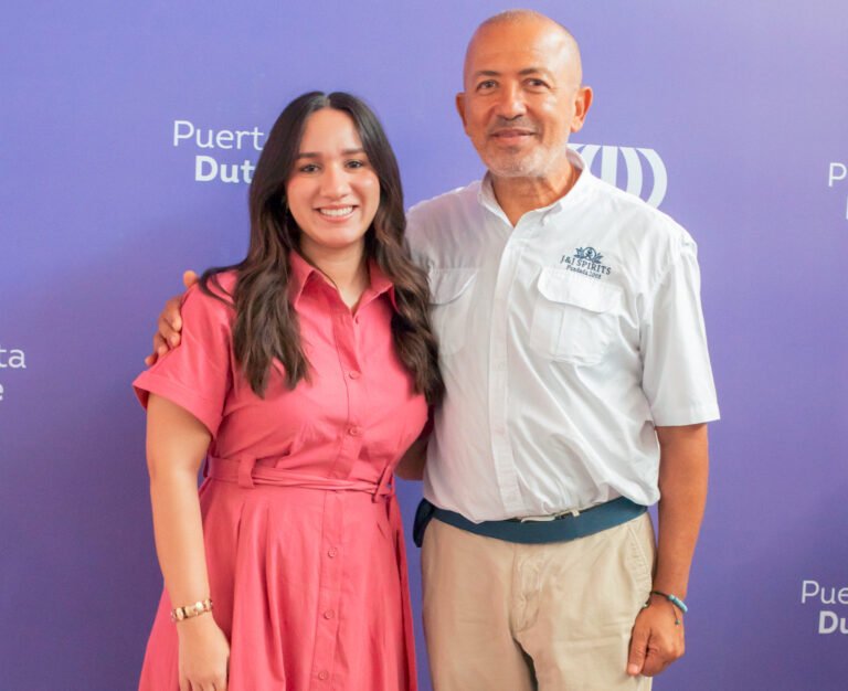 Camila Cruz y Jack Astacio.