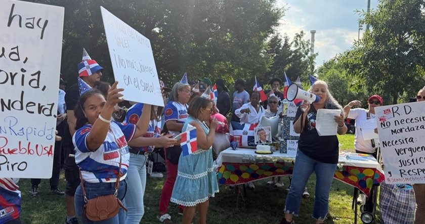 Dominicanos se manifiestan en El Bronx contra medidas abusivas en RD.
