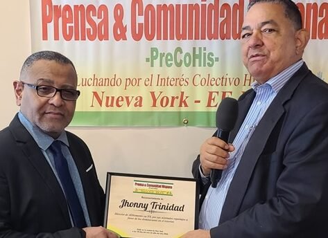 Prensa & Comunidad Hispana en NY reconoce al periodista Jhonny Trinidad