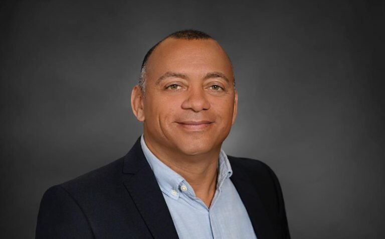 iskander santana