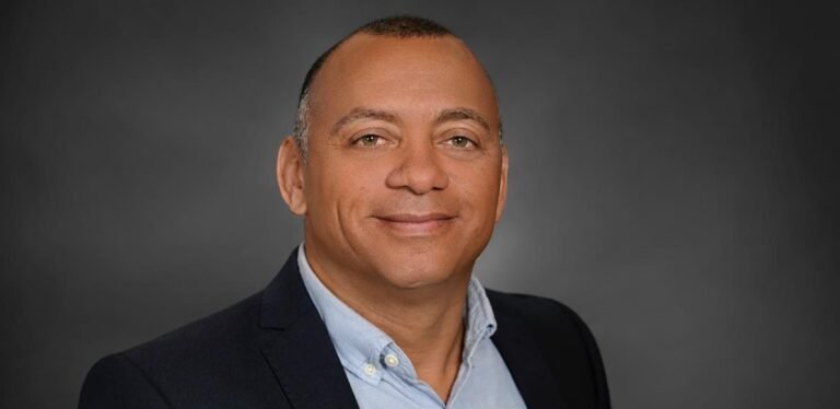iskander santana