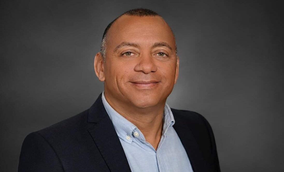 iskander santana