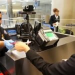 USCIS restablece facultad para agentes negar solicitudes cuando no haya evidencia inicial requerida
