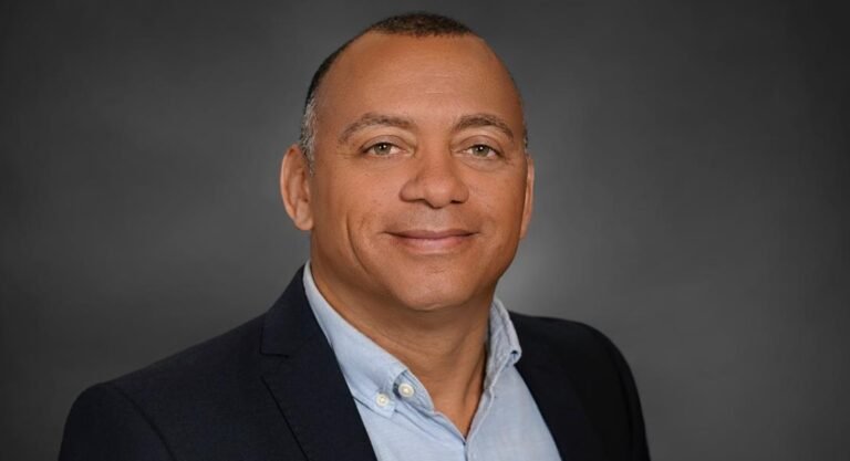 iskander santana