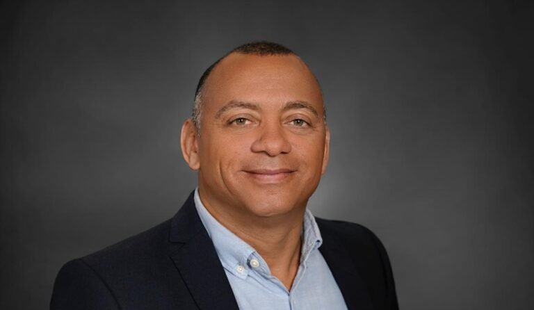 iskander santana