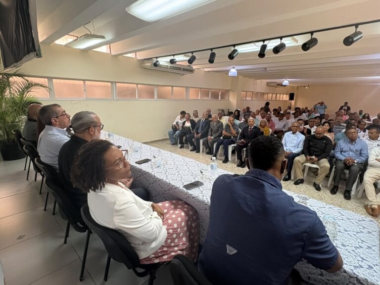 asamblea de egresados.jpg
