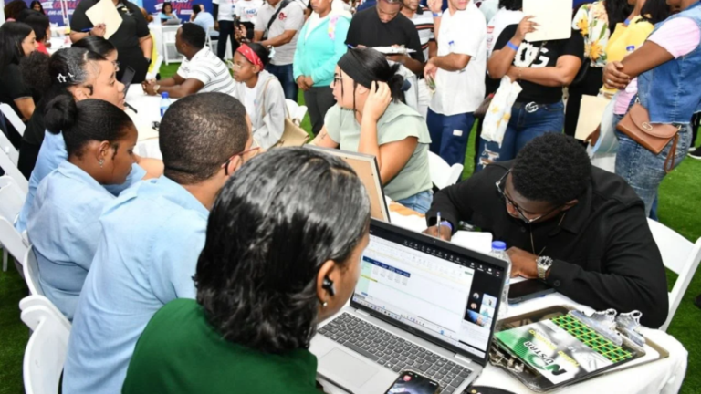 jornada de empleos la romana